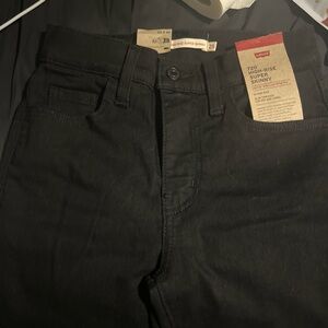 Levi's Women's Black High-Rise Skinny Jeans